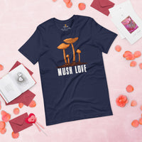 Aesthetic Goblincore Shirt - Cottagecore, Forestcore Tee for Forgager, Mushroom Hunter & Mycologist - Chanterelle Mush Love T-Shirt - Navy