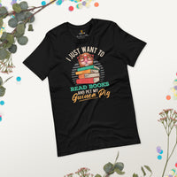 Book Lover Gift | I Just Want to Read Books and Pet My Guinea Pig Bookish Shirt for Guinea Pig Lover, Hamster Mom and Dad, Bookworms - Black
