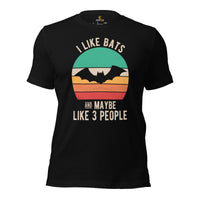 I Like Bats And Maybe 3 People T-Shirt - Flying Fox Shirt - Night Shift Shirt - Gift for Bat & Animal Lover - Biology & Zoology Shirt - Black
