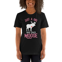 Hunting T-Shirt - Gift for Hunter, Bow Hunter, Archer & Animal Lover - Alaska Moose Lover Shirt - Just A Girl Who Loves Moose Shirt - Black