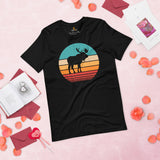 Hunting T-Shirt - Gift for Hunter, Bow Hunter, Archer & Animal Lover - Moose Lover Shirt - Moose Retro Sunset Aesthetic T-Shirt - Black