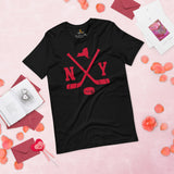 Hockey Game Outfit & Attire - Bday & Christmas Gift Ideas for Hockey Players & Goalies - Retro New York Hockey Emblem Fanatic Shirt - Black