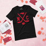 Hockey Game Outfit & Attire - Bday & Christmas Gift Ideas for Hockey Players & Goalies - Retro Carolina Hockey Emblem Fanatic T-Shirt - Black