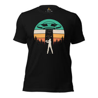 Golf Tee Shirt & Outfit - Unique Bday & Christmas Gift Ideas for Guys, Men & Women, Golfers & Golf Lover - Vintage Alien Spaceship Tee - Black