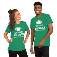 Funny Football Fanatic T-Shirt - She Loves Big Sacks And That Philadelphia D Shirt - Ideal Gifts for Football Fans - Game Day Shirt - Kelly, Unisex